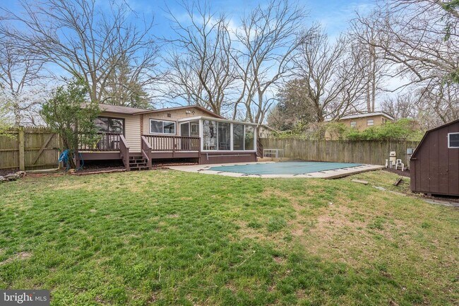 Building Photo - 3315 Pendleton Dr