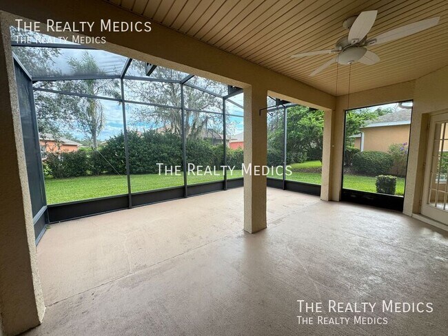 Building Photo - 202 Nova Ave