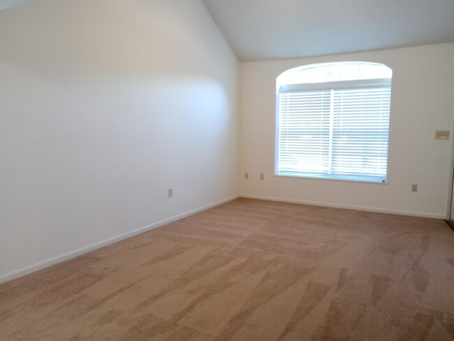 Building Photo - 2416 Calder Ct