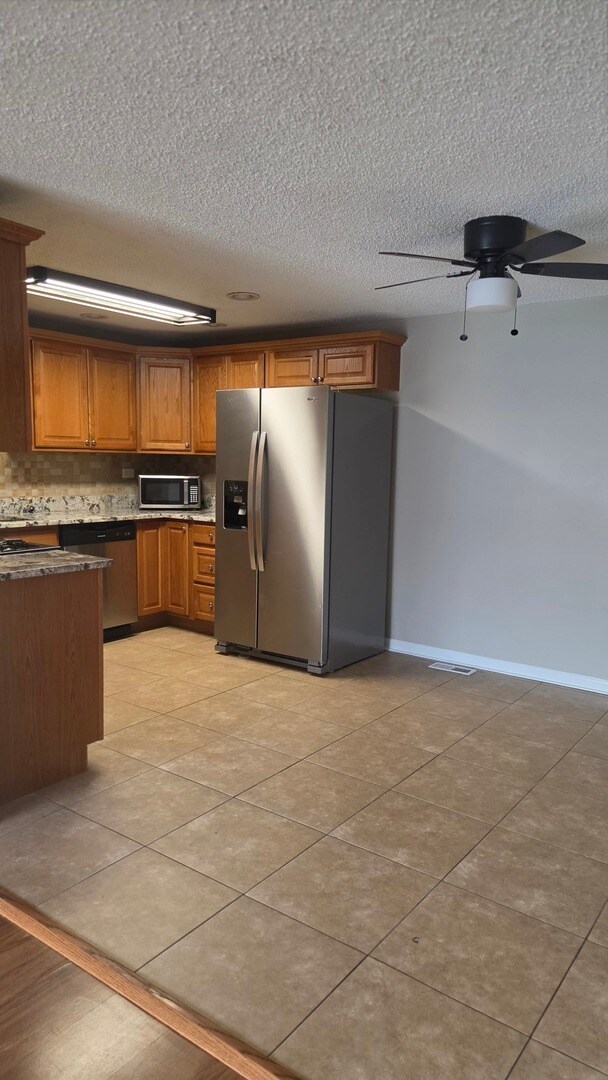 Building Photo - 132 Nauset Ln
