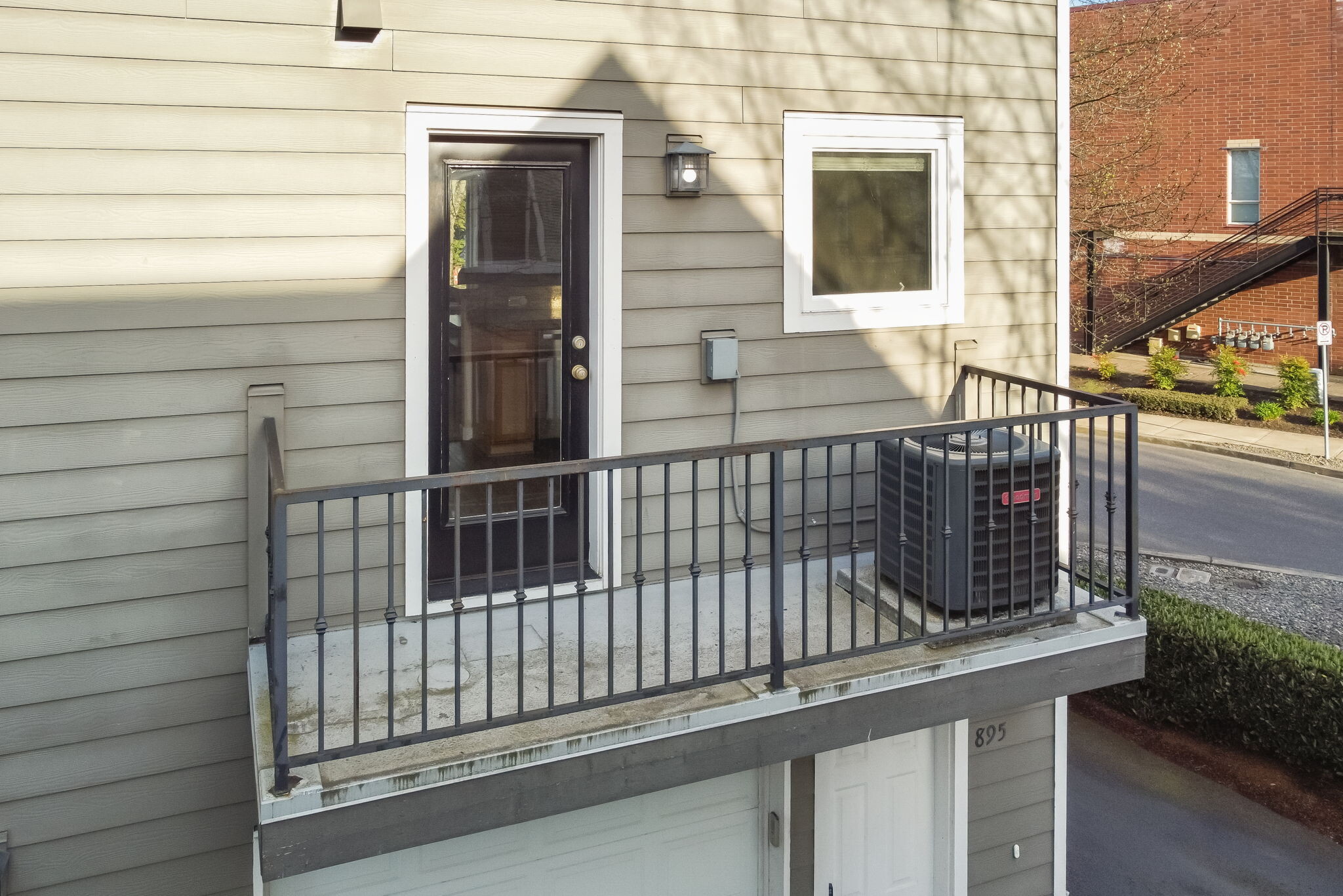 Building Photo - 895 SW 170th Ave