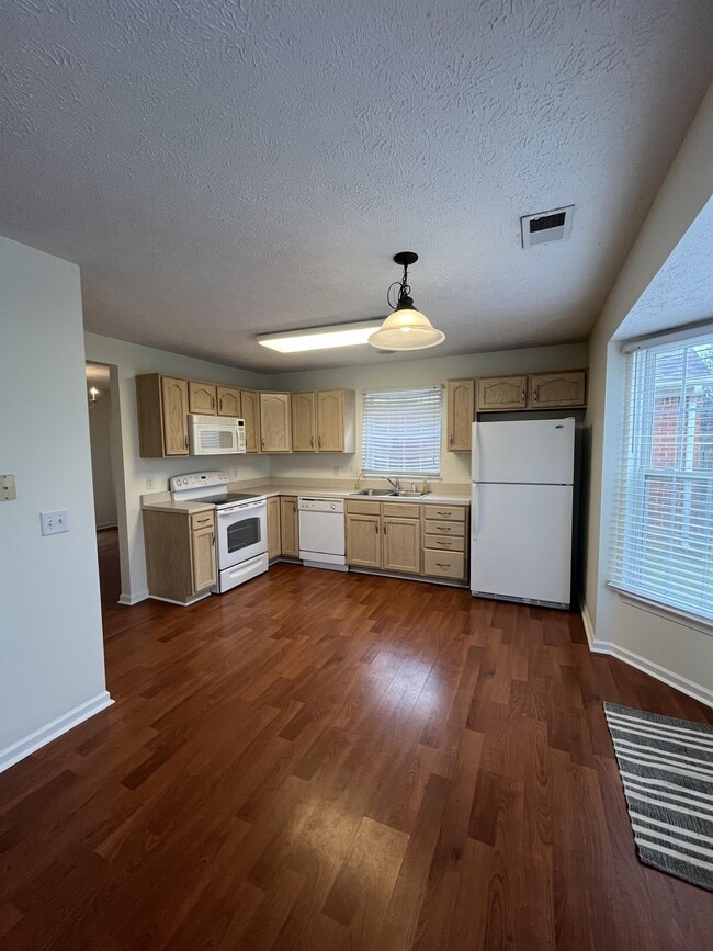 Building Photo - 2630 River Meade Way