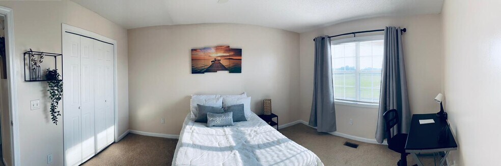 ROOM #2 - 120 Claremont Ave