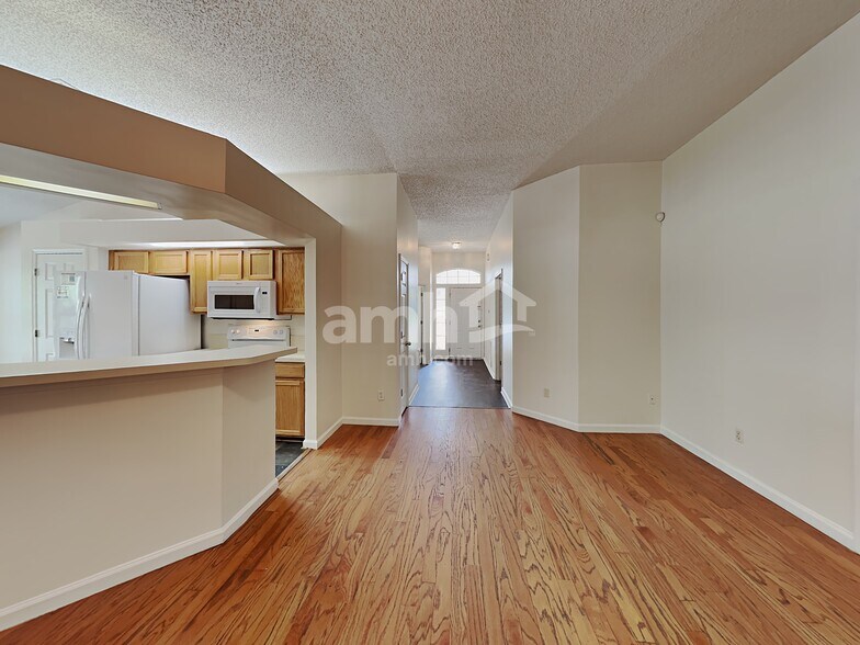 Building Photo - 7992 Seahaven Ct