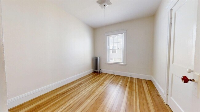 Building Photo - 11 Clyde Rd