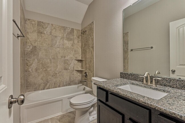 Building Photo - 2437 Branshill Dr