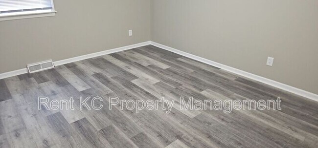Building Photo - 809 NE 74th St