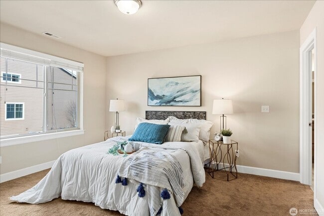 Building Photo - 3BD/2.5BTH Modern Townhouse in Greekbrooke II Community for Lease!