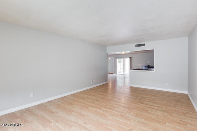 Building Photo - 1722 E Broadmor Dr