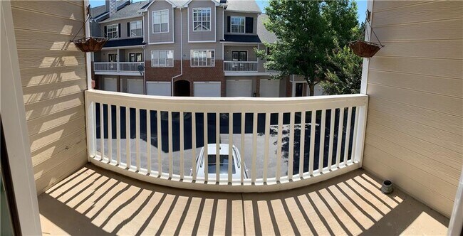 Building Photo - 1306 Vinings Forest Ln