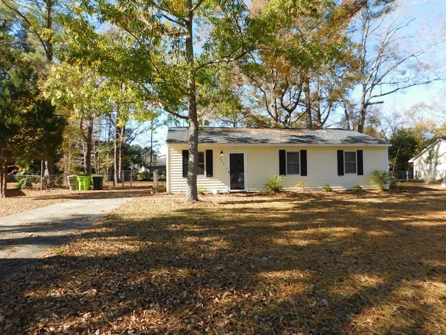 Building Photo - 842 Halifax Cir