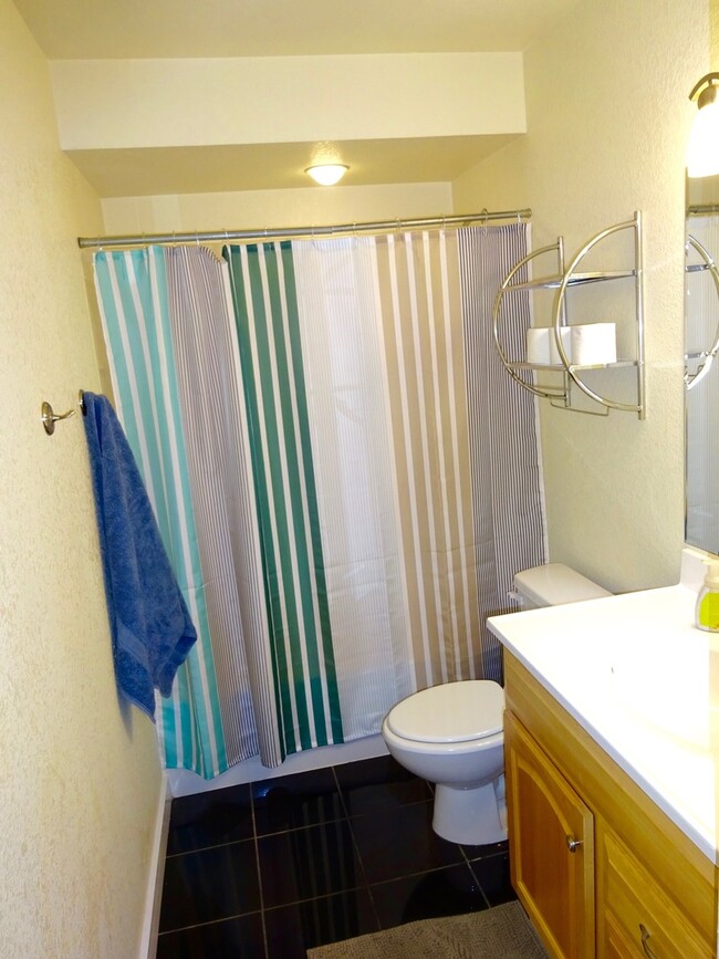 Building Photo - Furnished Two Bedroom Condo In Lo-Hi!! AMA...