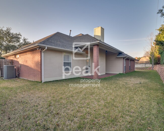 Building Photo - $2745! 3 Bedroom/ 2 Bathroom Home for Rent in KELLER ISD!  Free application through 8/10! See inf...