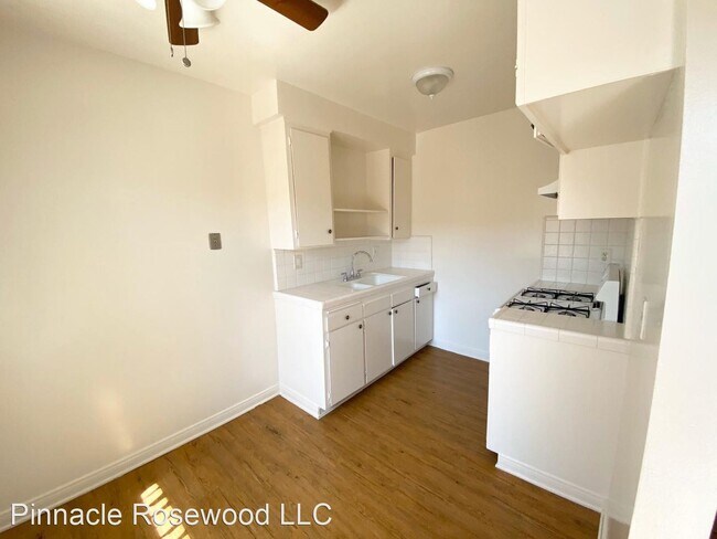 Building Photo - 4935 W 120th St