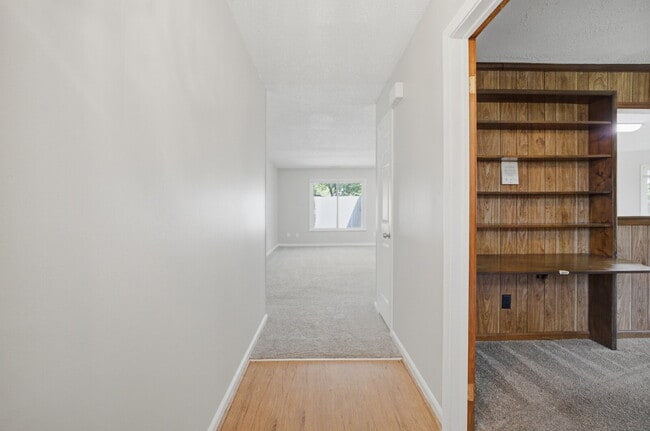 Building Photo - 3 BEDROOM RANCH HOME WITH GARAGE FOR RENT IN CENTRAL VIRGINIA BEACH!