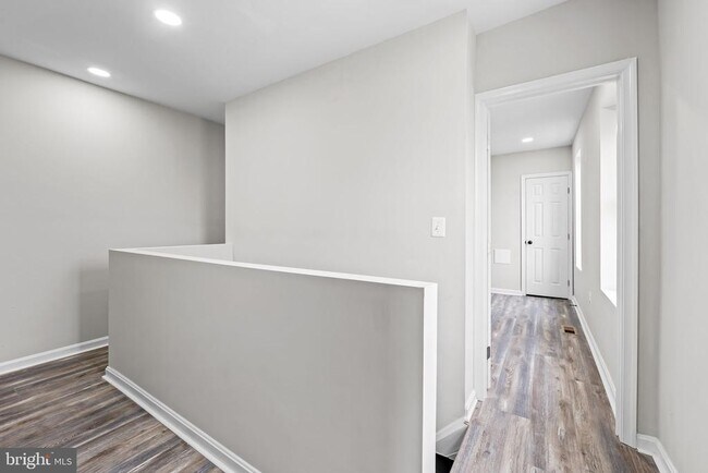 Building Photo - 1918 E Lafayette Ave