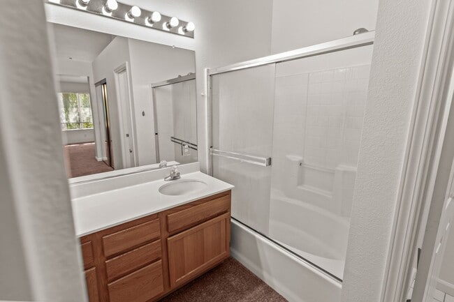 Building Photo - 6125 Lambeck Ln