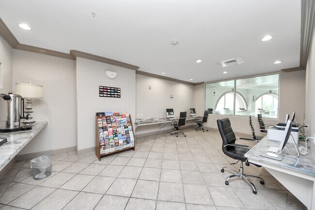 Building Photo - 10327 Termini-San Luis Pass Rd