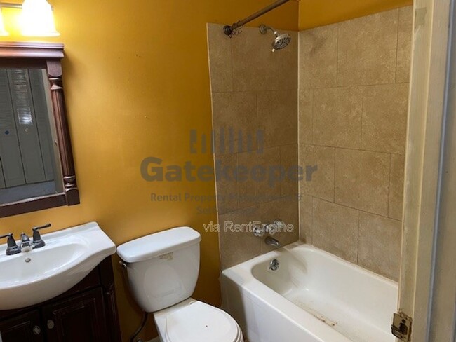 Building Photo - 102 Cypress Ct