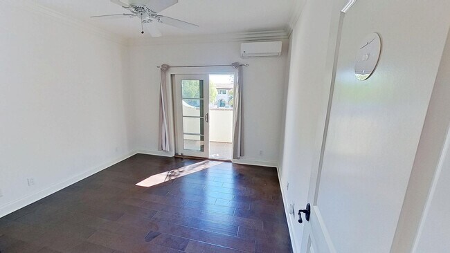 Building Photo - Spacious 2-bedroom/2.5-bathroom Townhouse- In the heart of the Funk Zone