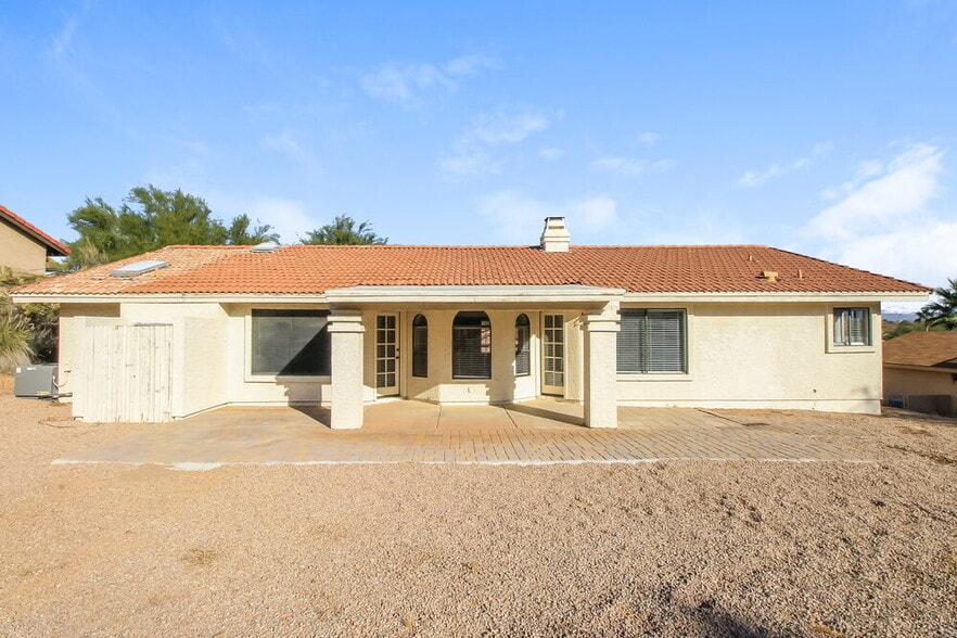 Building Photo - 17043 E El Pueblo Blvd