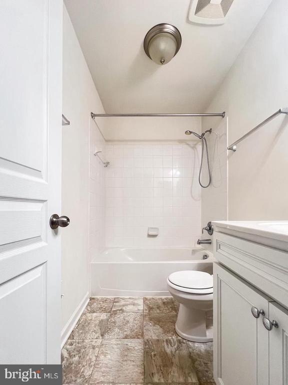 Building Photo - 7907 Moss Brook Ct