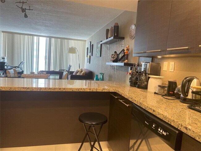 Building Photo - 18051 Biscayne Blvd