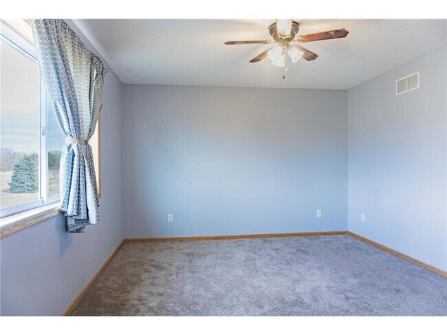 Building Photo - 2112 Blake Ave