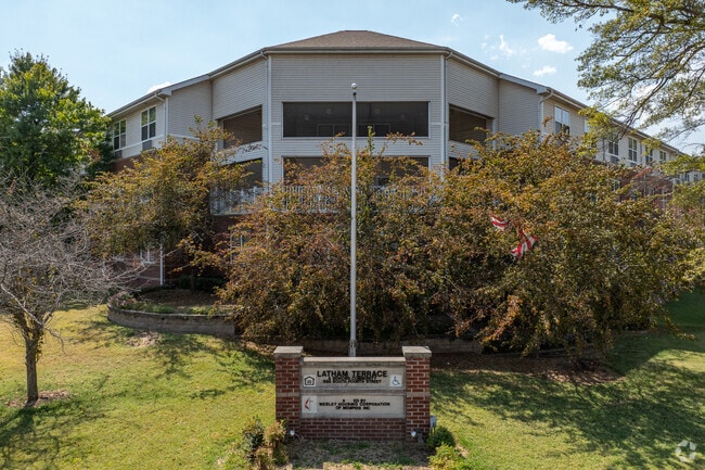 Building Photo - Latham Terrace