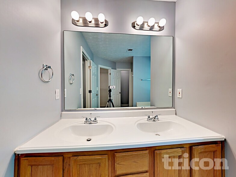 Building Photo - 35 Pooles Bend Way