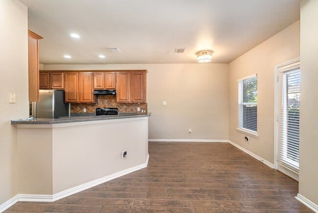 Building Photo - 4613 Penelope Ln