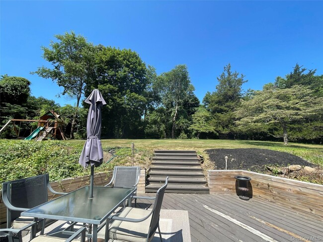 Building Photo - 6 Beech Hill Rd