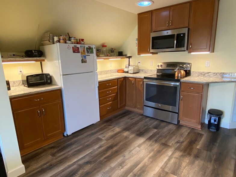 Building Photo - 2818 Sommers Ave