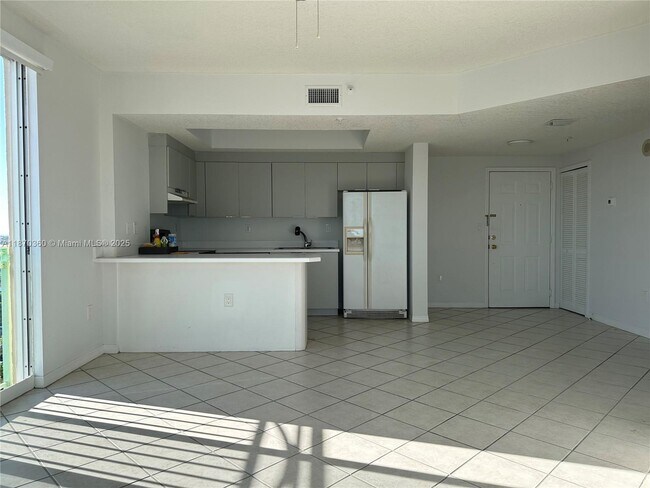 Building Photo - 3500 Coral Wy