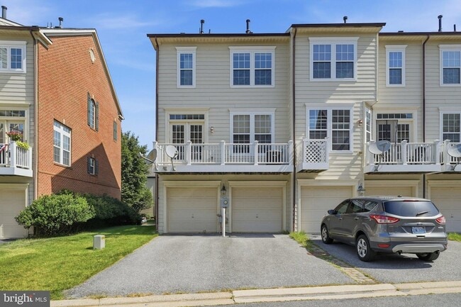 Building Photo - 8921 Amelung St