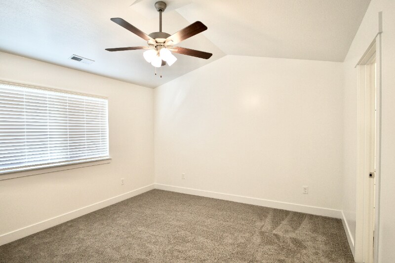Building Photo - 16232 S Truss Dr