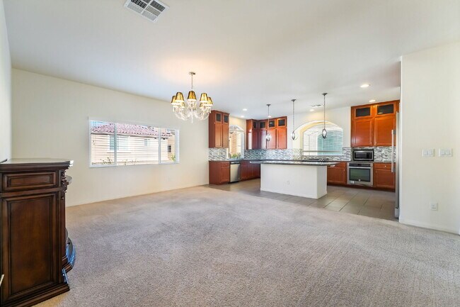 Building Photo - 4 bedroom home, 4 bathrooms,  with a fully self  contained casita with a 3 car garage