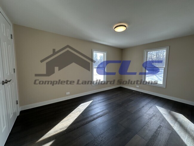 Building Photo - 2608 S 11th St