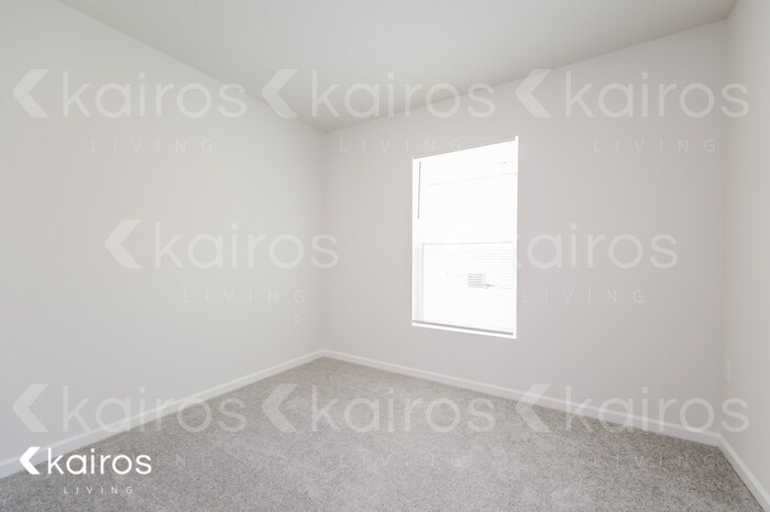 Building Photo - 2331 W Ingrid Ln