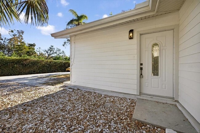 Building Photo - 773 W Harbor Dr S