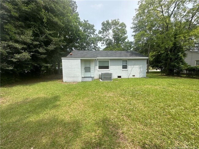 Building Photo - 116 Hunter Cir