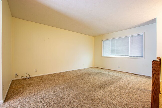 Building Photo - 3 Bedroom / 2 Bath Home off 108th and Q!