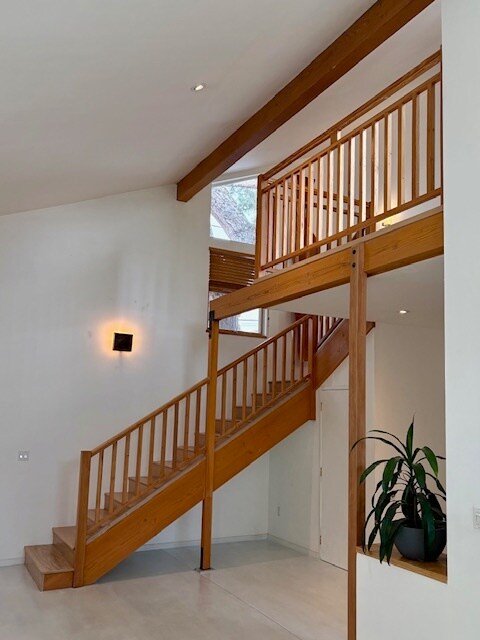 Stairs 1 - 1948 S Holt Ave