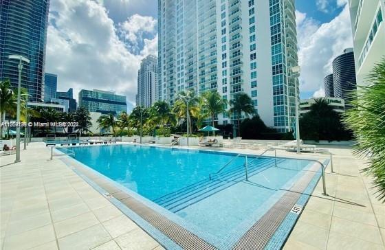 Building Photo - 950 Brickell Bay Dr