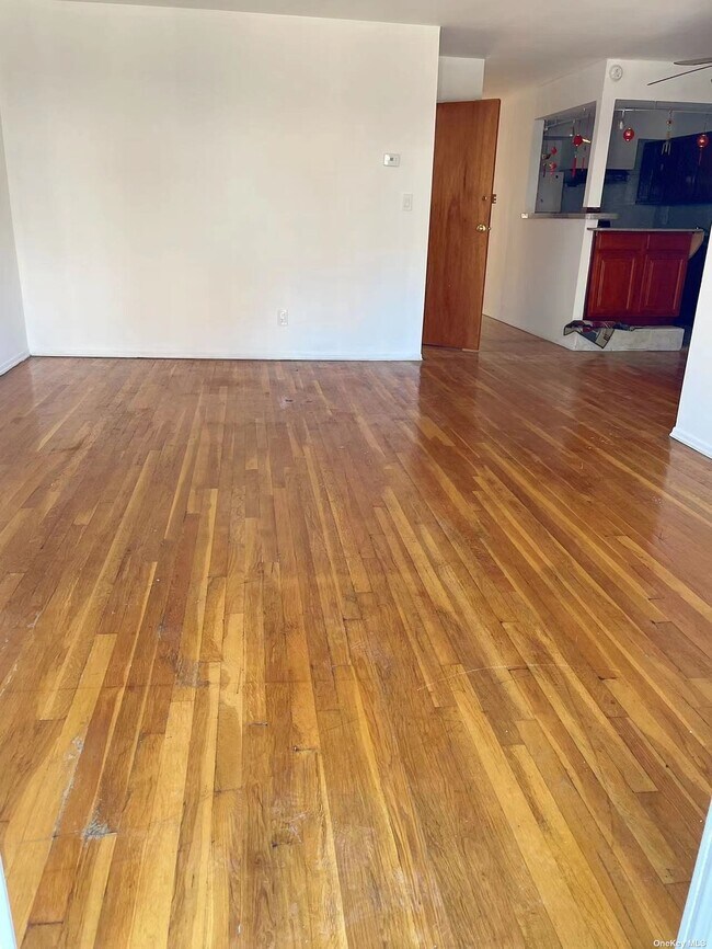 Building Photo - 144-08 38th Ave