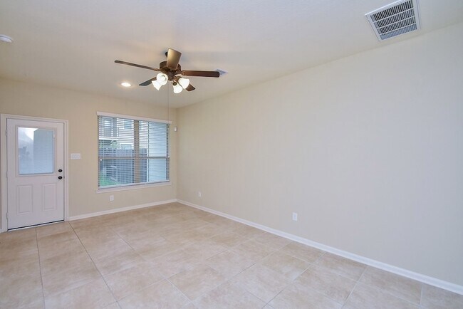 Building Photo - 23322 Del Rosso St