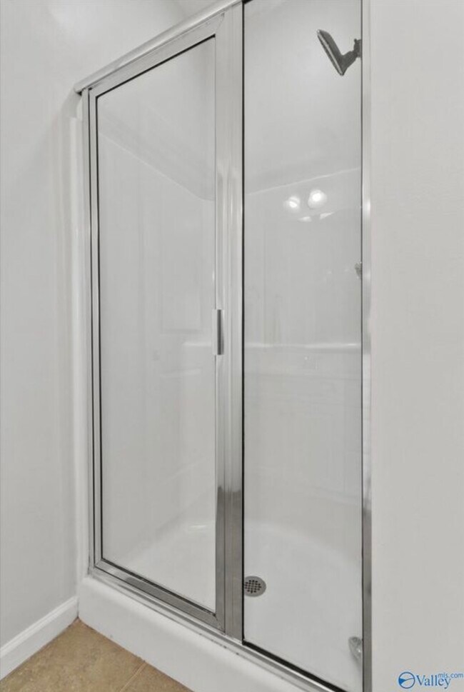 Building Photo - 22 Maple Grove Blvd SW