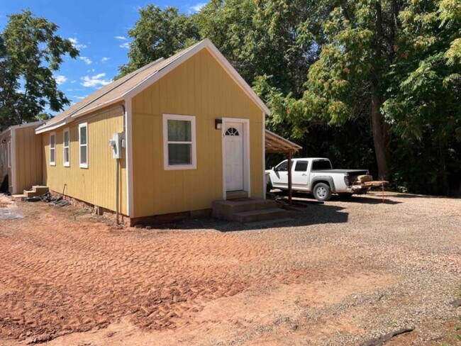 Building Photo - 169 E 100 N