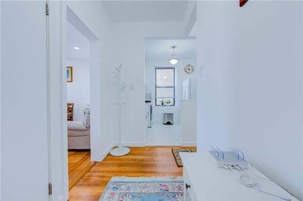 Building Photo - 7 9th St