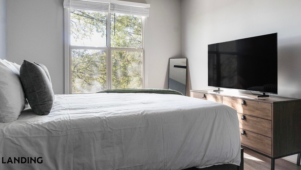 Building Photo - 49 Boulevard SE